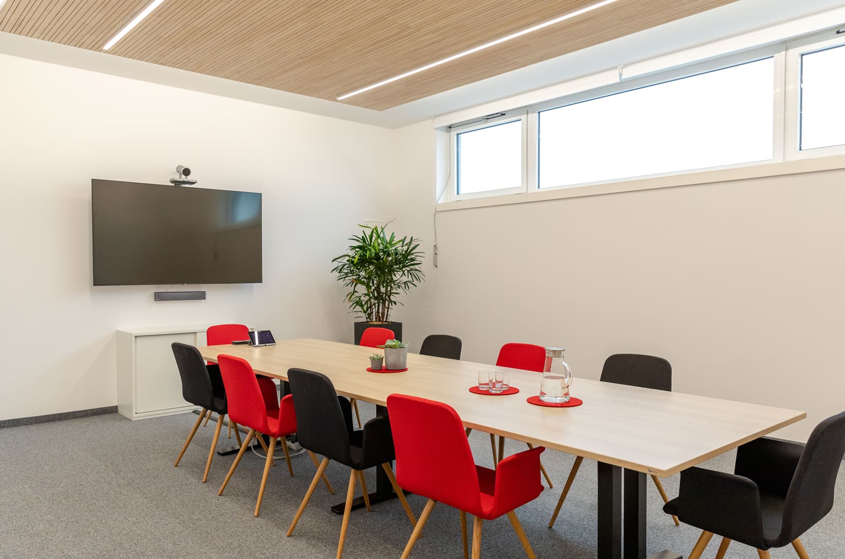 Showroom-bei-Mias-von-deka-messebau