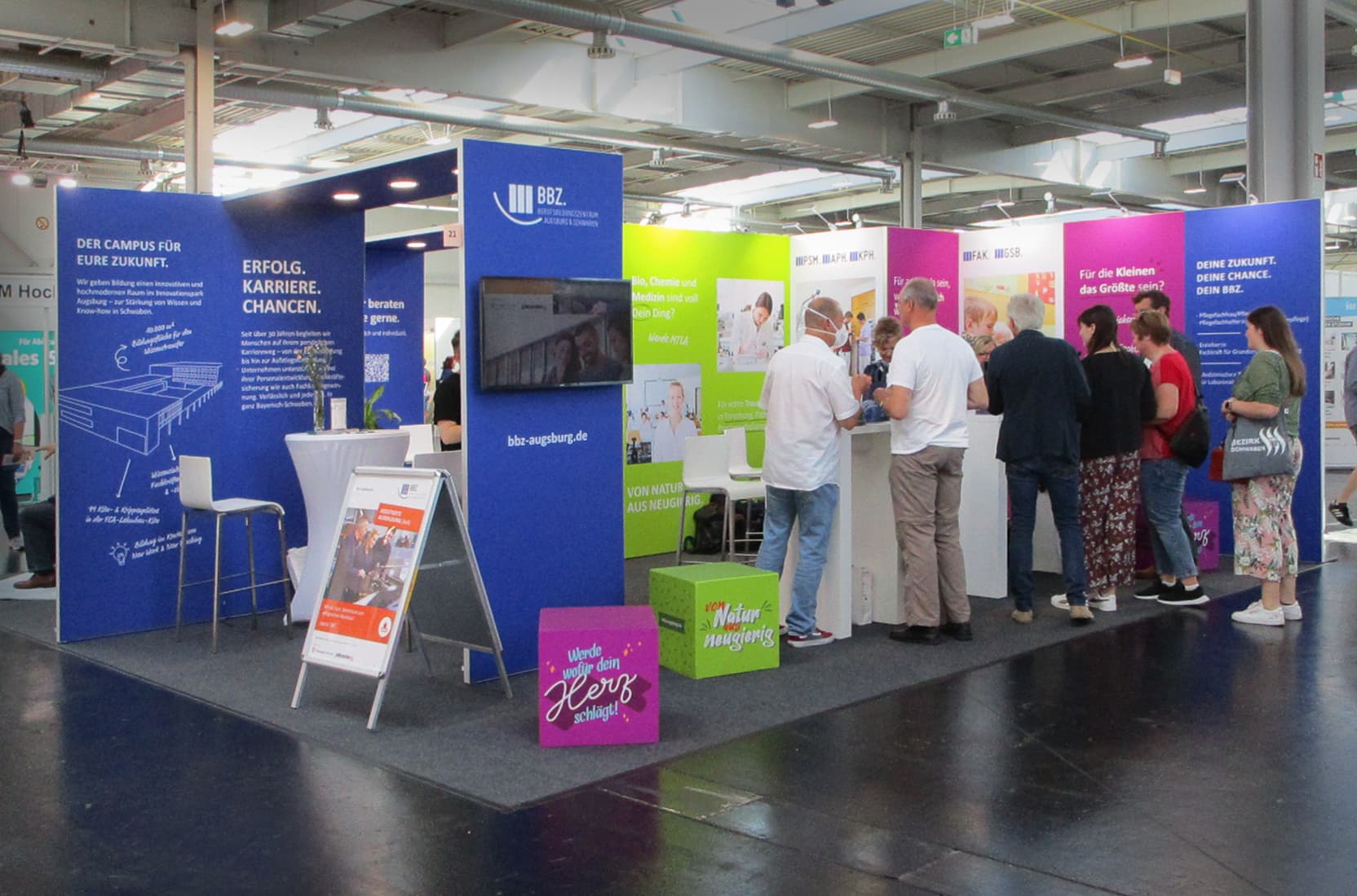 Messestand der Augsburger Lehmbaugruppe auf der fitforjob Messe 2022 in Augsburg