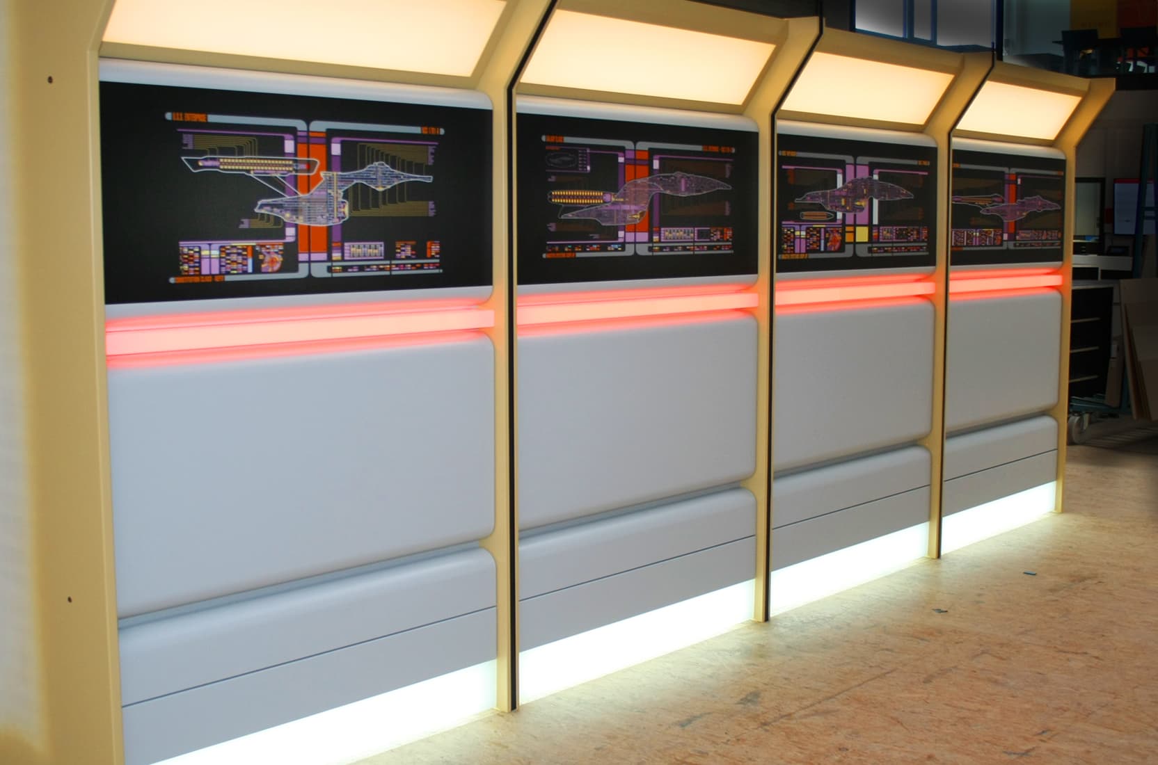 schrank in star-trek-optik